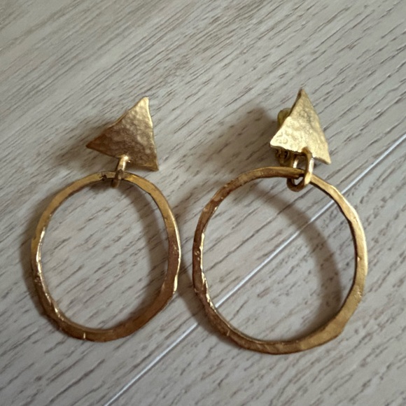 Jewelry - Vintage Textured Gold Hoop Earrings